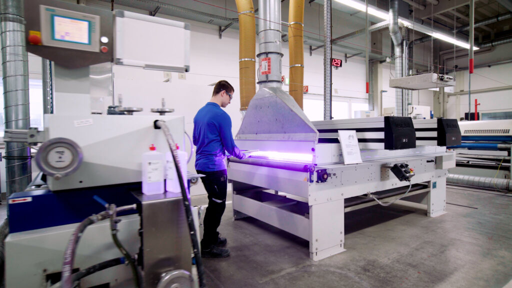 Düğme Boyamada Renk Tutarlılığı Nasıl Sağlanır?